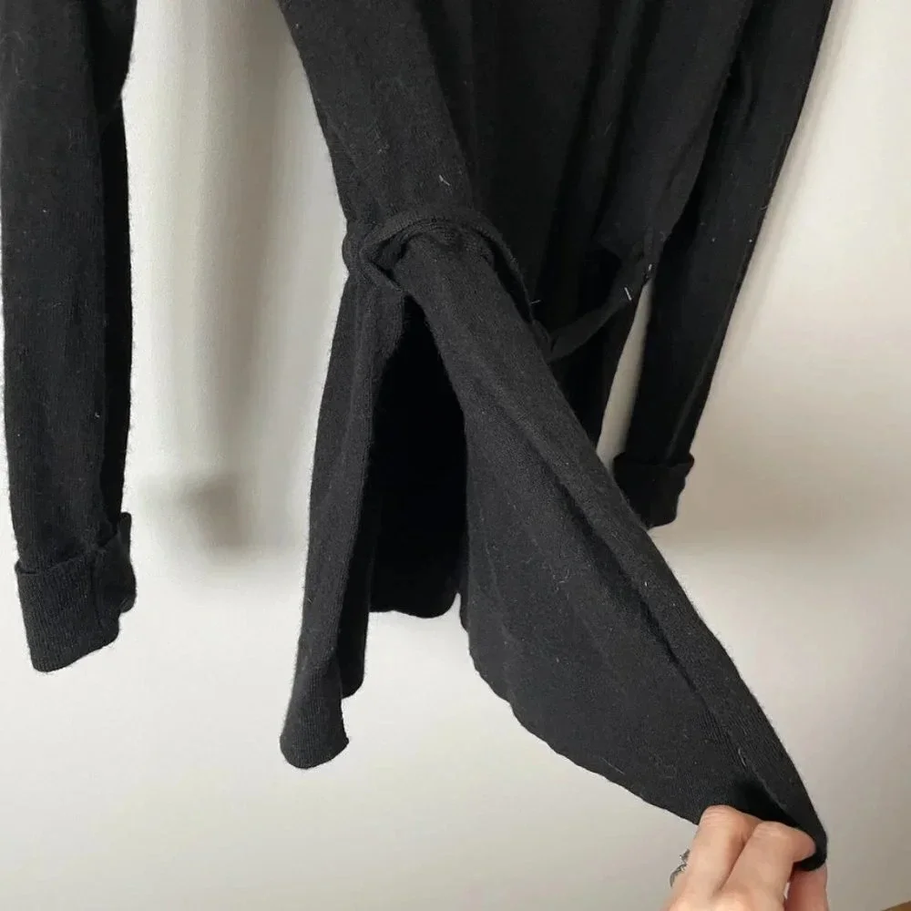 Tahari 100% Extra Fine Merino Wool Turtleneck Tie Sweater w/ Slit Black Medium - Picture 2 of 4
